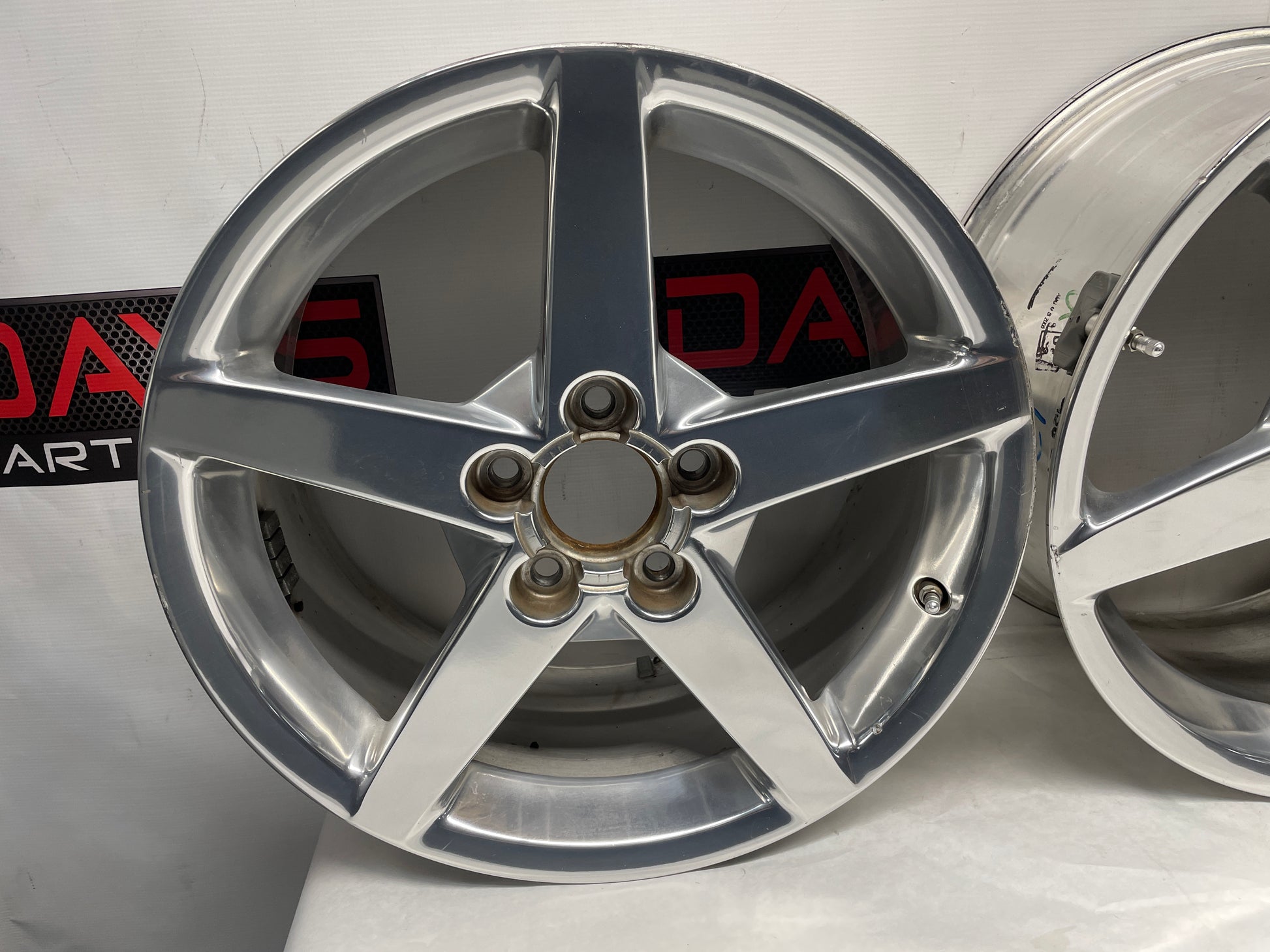 2005 Chevy C6 Corvette Factory OEM Wheels w/ Center Caps 19X8.5 19X10 - Day's Parts Yard