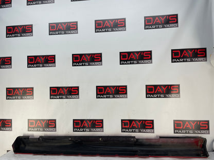 2005 Pontiac GTO LH Driver Rocker Molding Side Skirt Trim Panel OEM - Day's Parts Yard