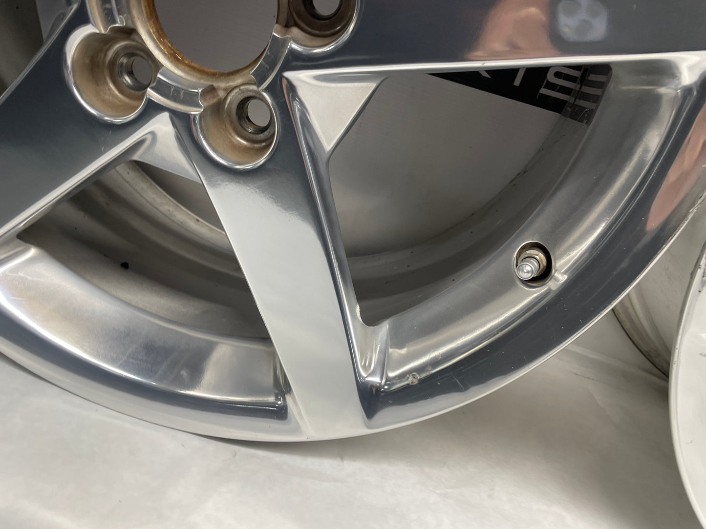 2005 Chevy C6 Corvette Factory OEM Wheels w/ Center Caps 19X8.5 19X10 - Day's Parts Yard