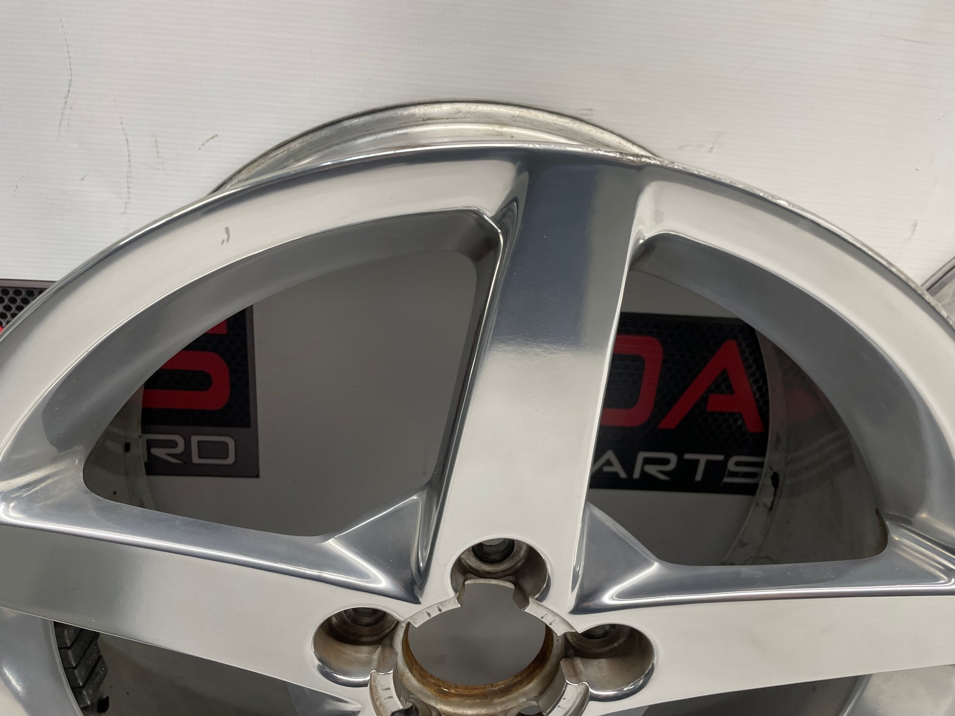 2005 Chevy C6 Corvette Factory OEM Wheels w/ Center Caps 19X8.5 19X10 - Day's Parts Yard