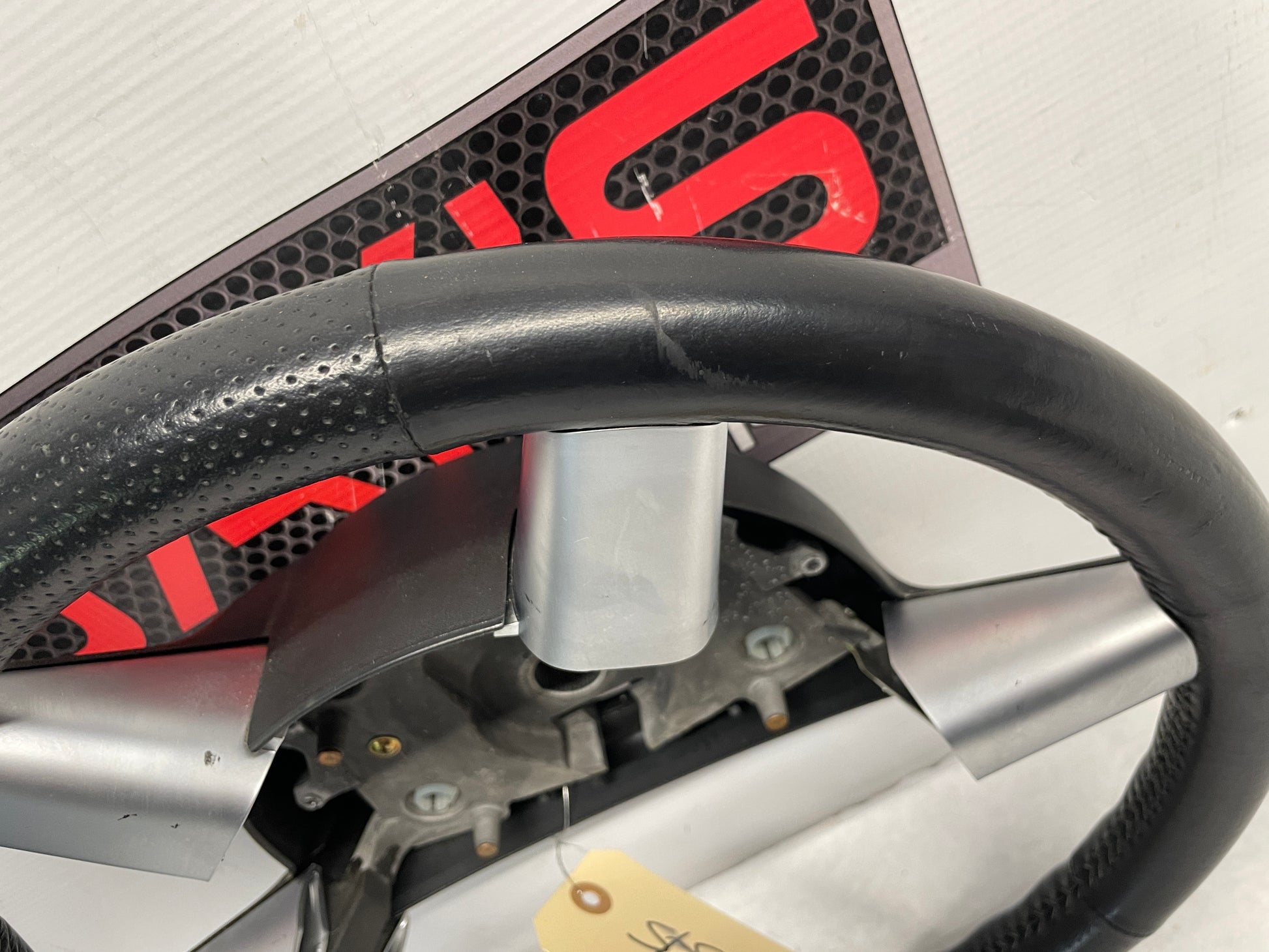 2006 Pontiac GTO Steering Wheel OEM - Day's Parts Yard