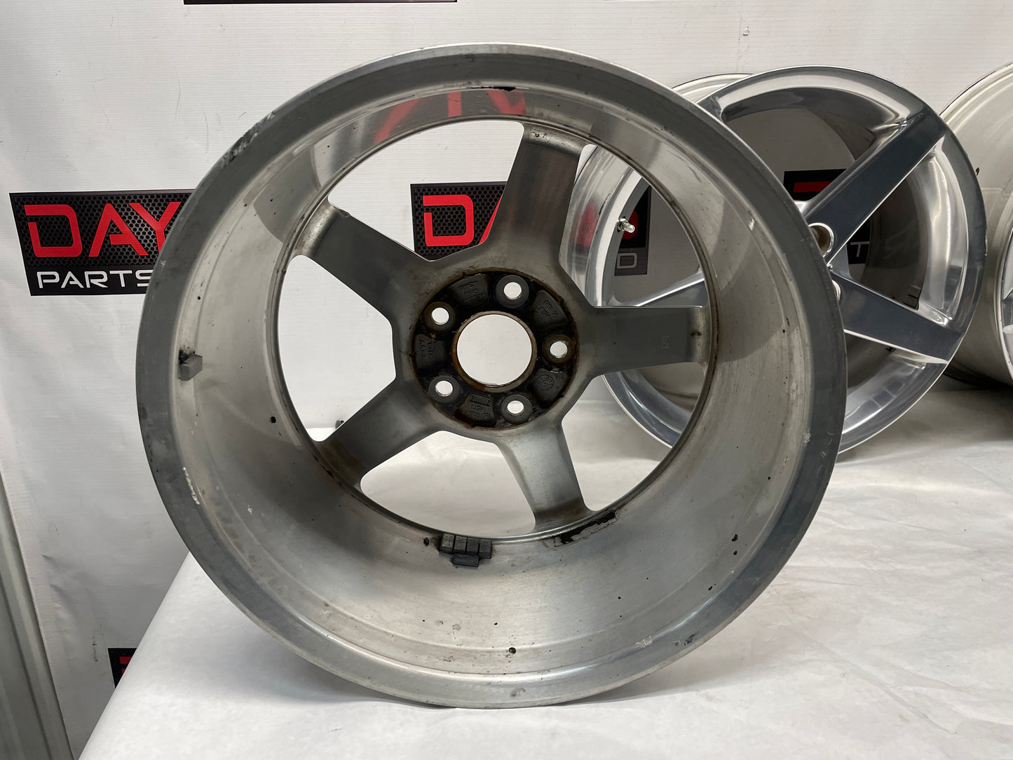2005 Chevy C6 Corvette Factory OEM Wheels w/ Center Caps 19X8.5 19X10 - Day's Parts Yard