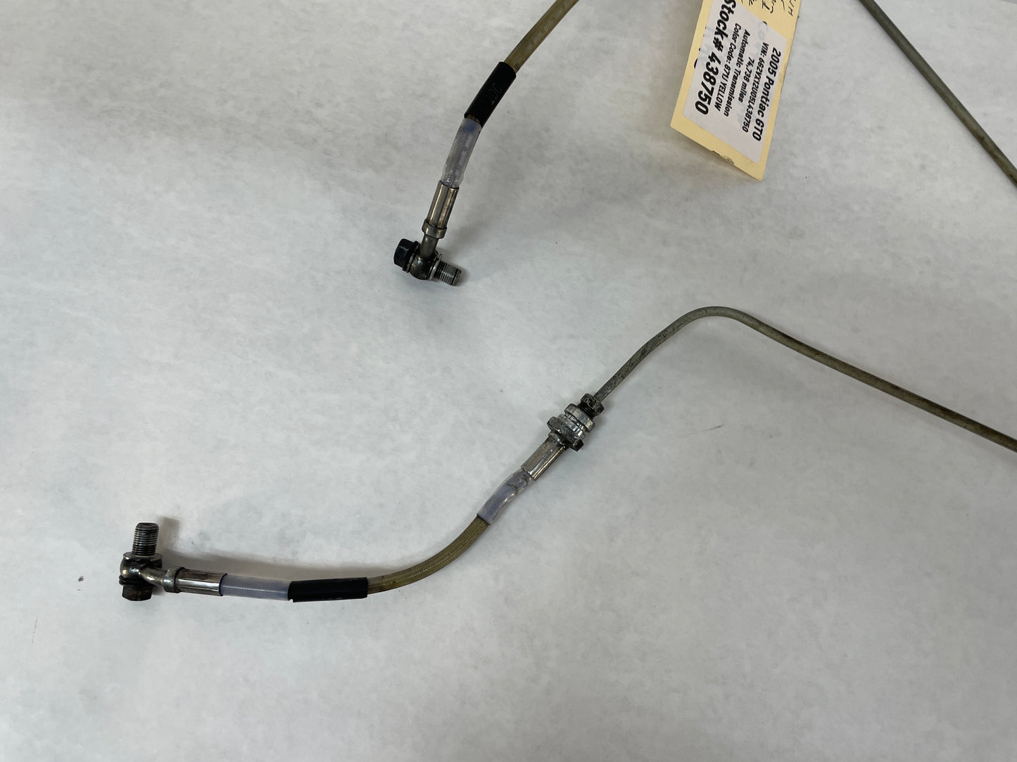 2005 Pontiac GTO RH & LH Rear Control Arm Hard Brake Line OEM
