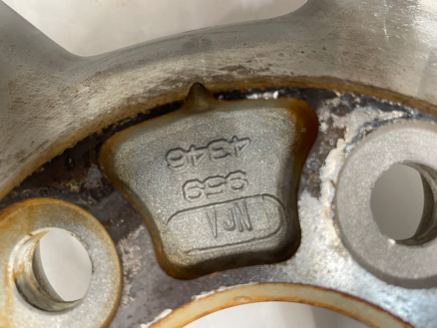 2005 Chevy C6 Corvette Factory OEM Wheels w/ Center Caps 19X8.5 19X10 - Day's Parts Yard