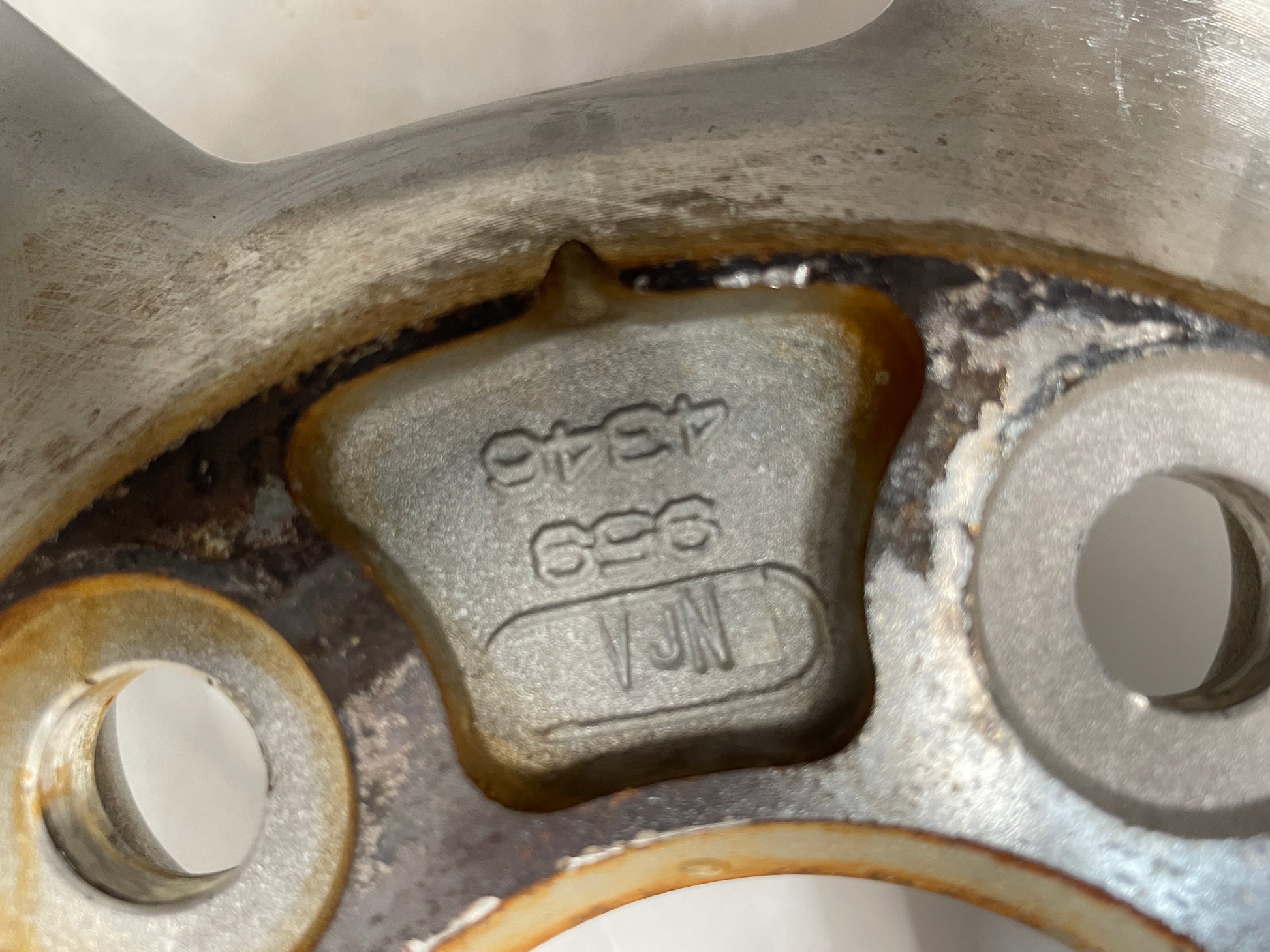 2005 Chevy C6 Corvette Factory OEM Wheels w/ Center Caps 19X8.5 19X10 - Day's Parts Yard