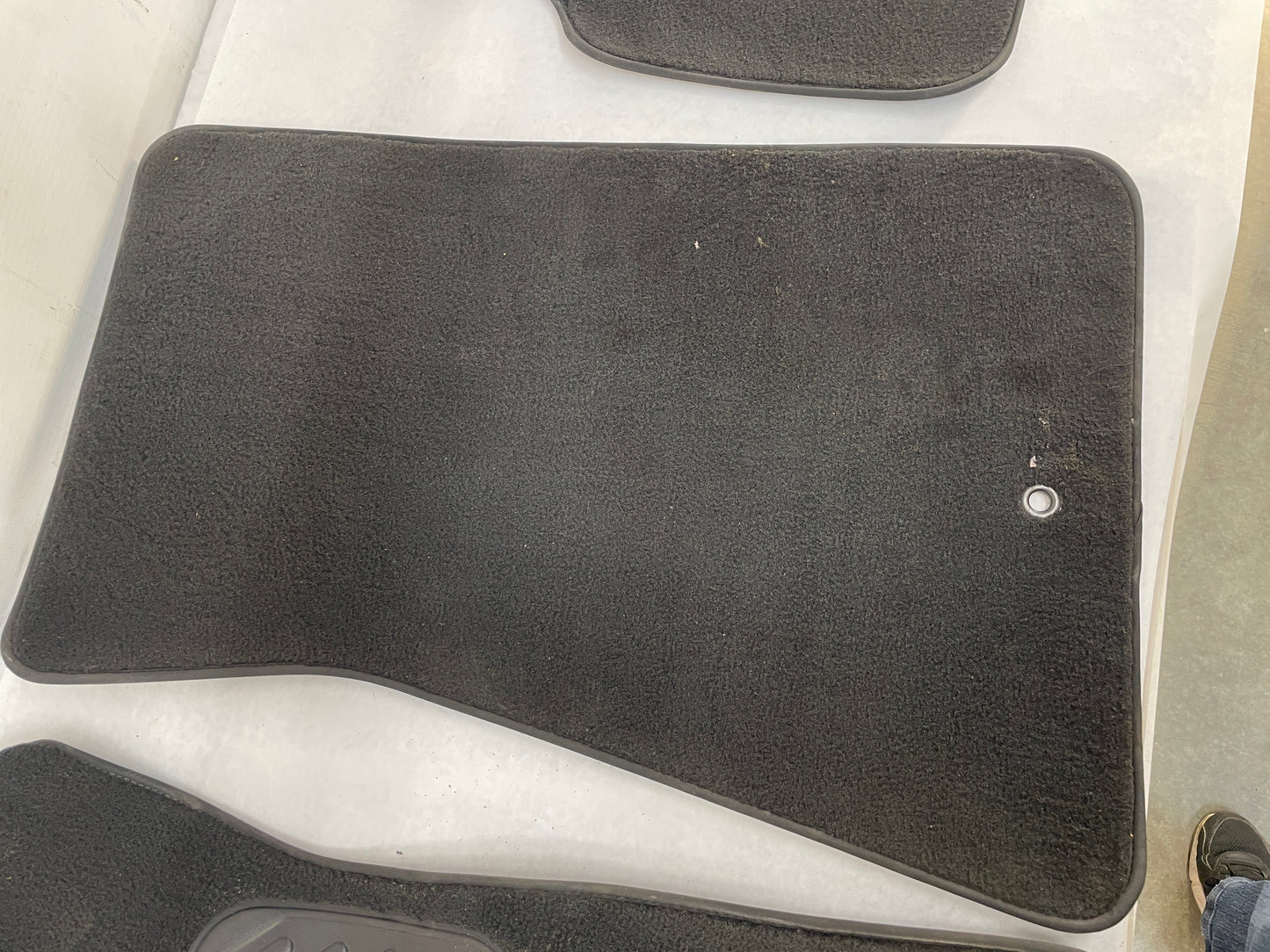 2005 Pontiac GTO Front and Rear Floor Mats OEM