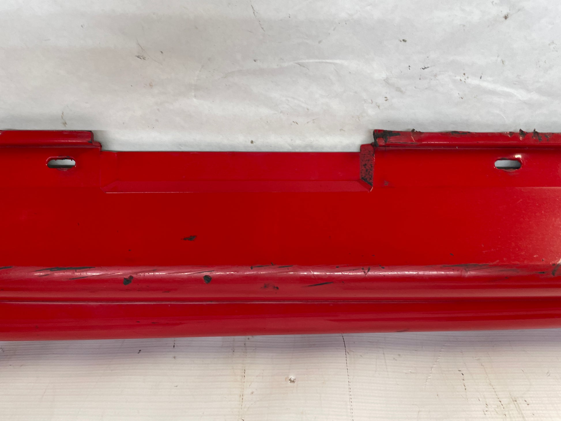 2005 Pontiac GTO RH Passenger Rocker Molding Side Skirt Panel Trim OEM - Day's Parts Yard