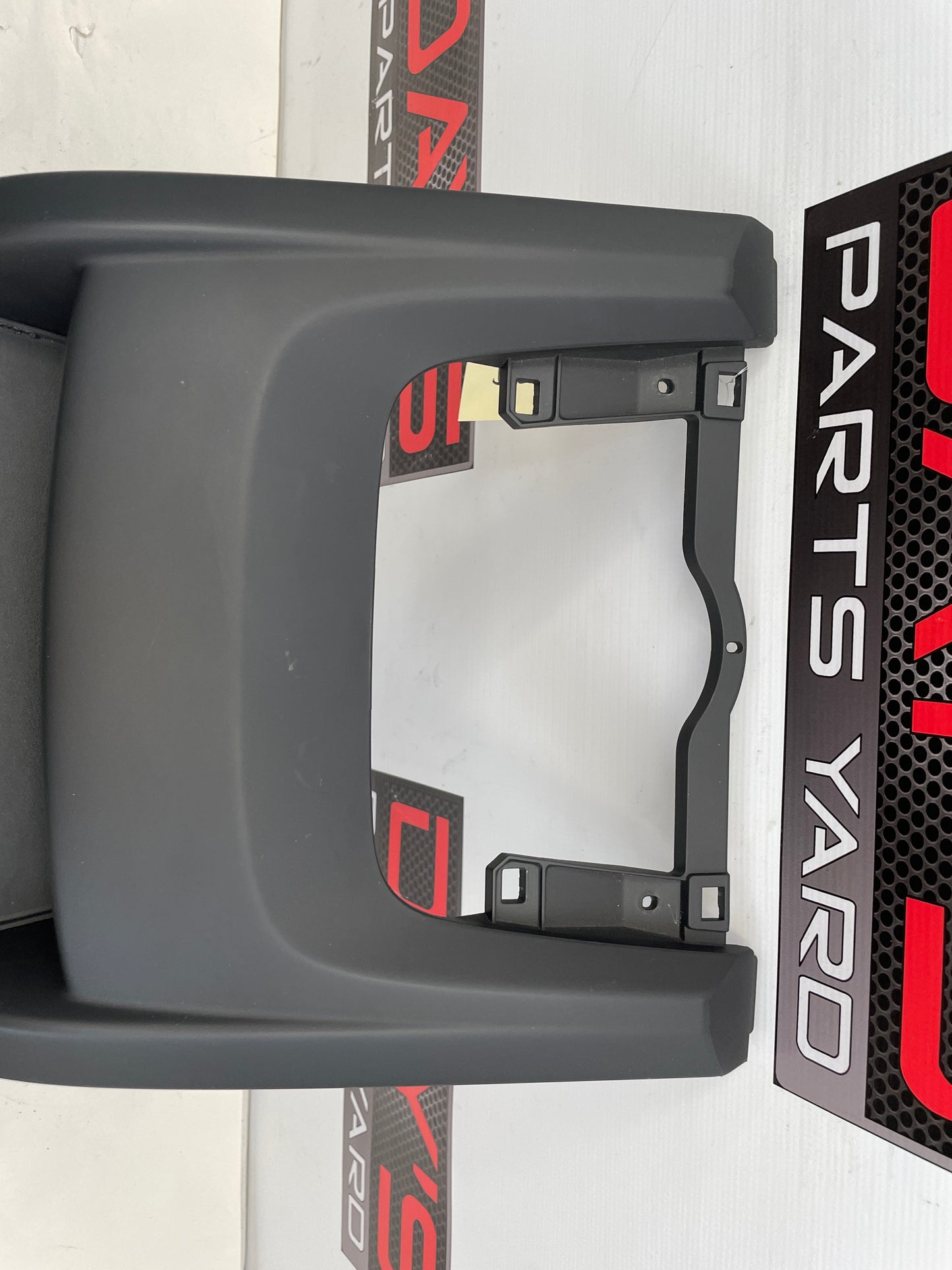 2009 Pontiac G8 Dash Radio Bezel OEM - Day's Parts Yard