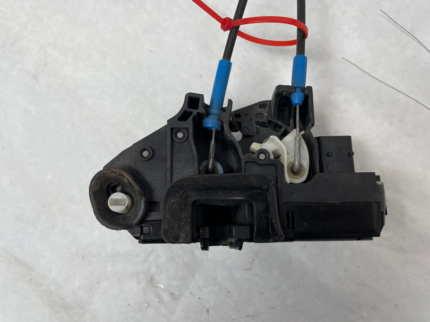 2009 Pontiac G8 GT RH Passenger Rear Door Lock Actuator OEM - Day's Parts Yard