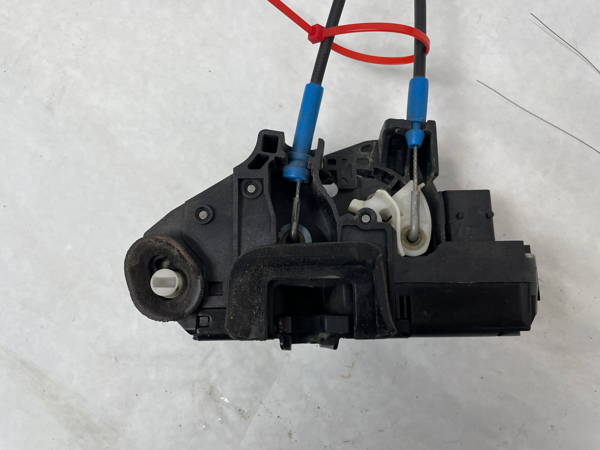 2009 Pontiac G8 GT RH Passenger Rear Door Lock Actuator OEM - Day's Parts Yard