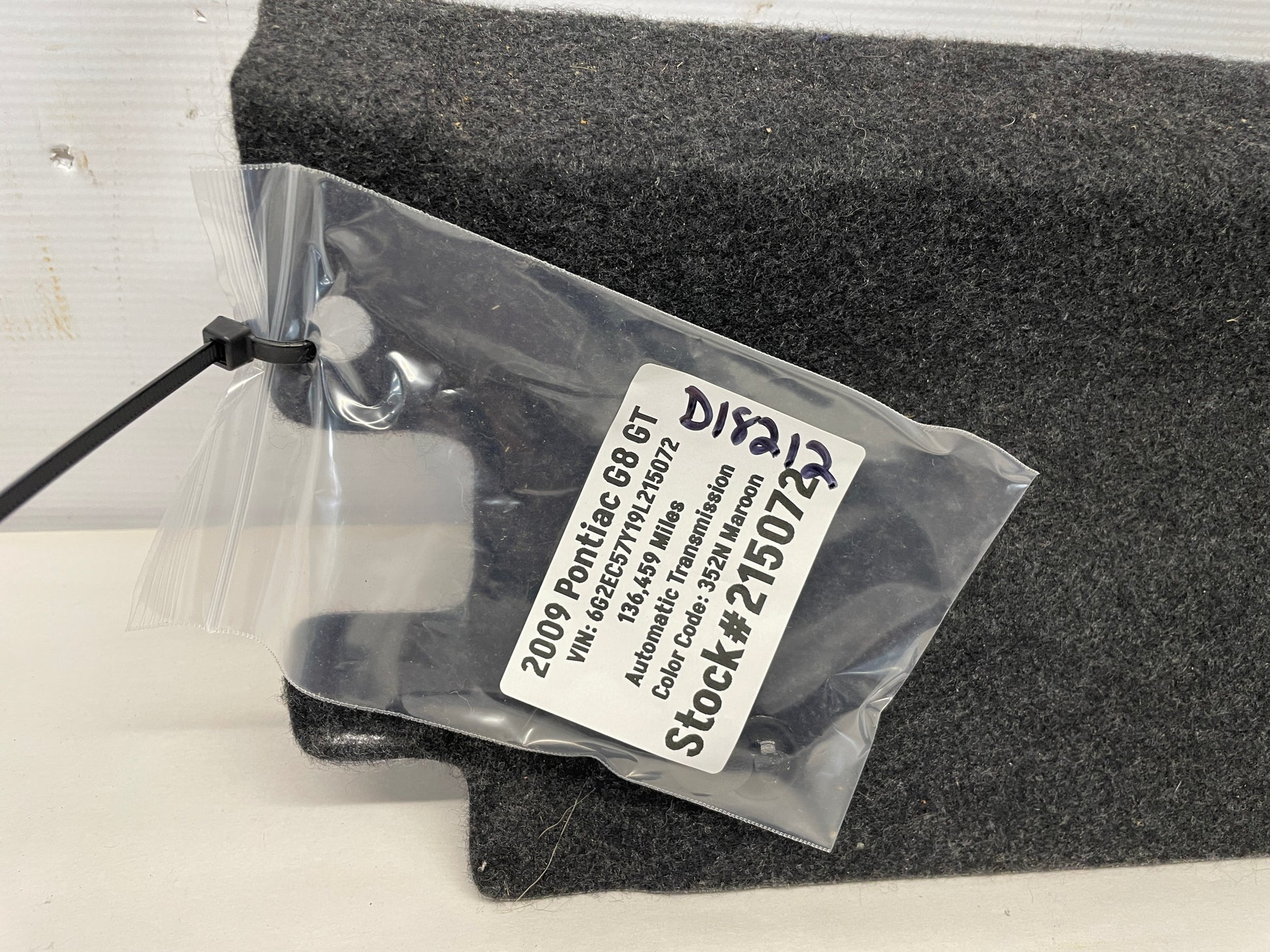 2009 Pontiac G8 GT Ski Port Felt Cover OEM - Day's Parts Yard