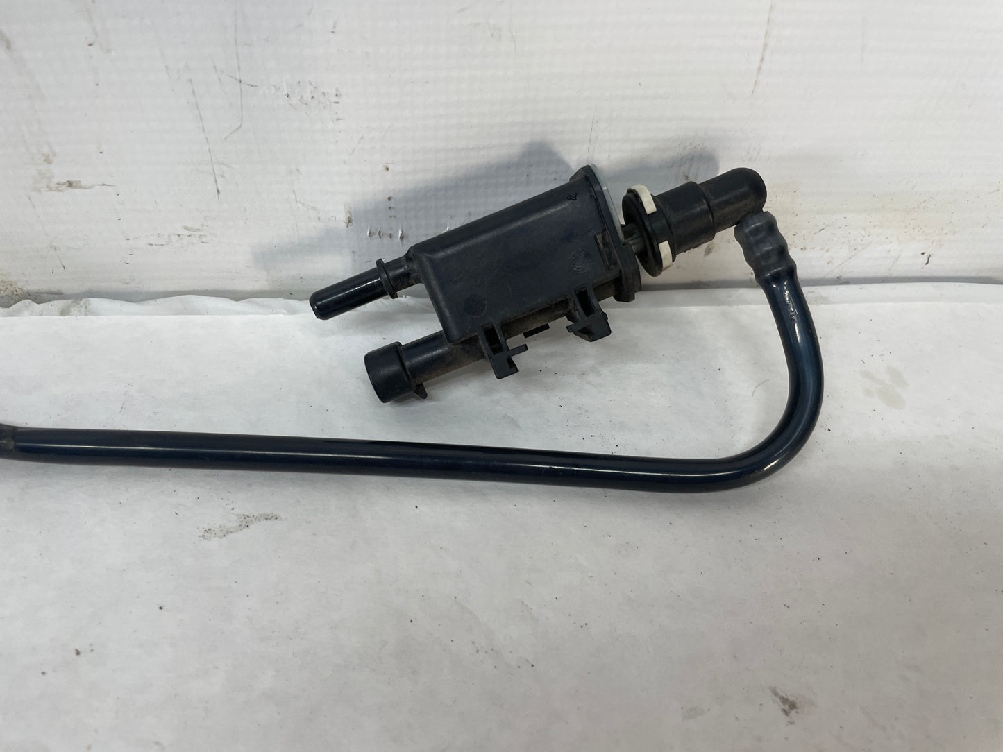 2014 Chevy Camaro SS Intake Manifold EVAP Purge Valve Lines Tubes Hoses Lines OEM - Day's Parts Yard