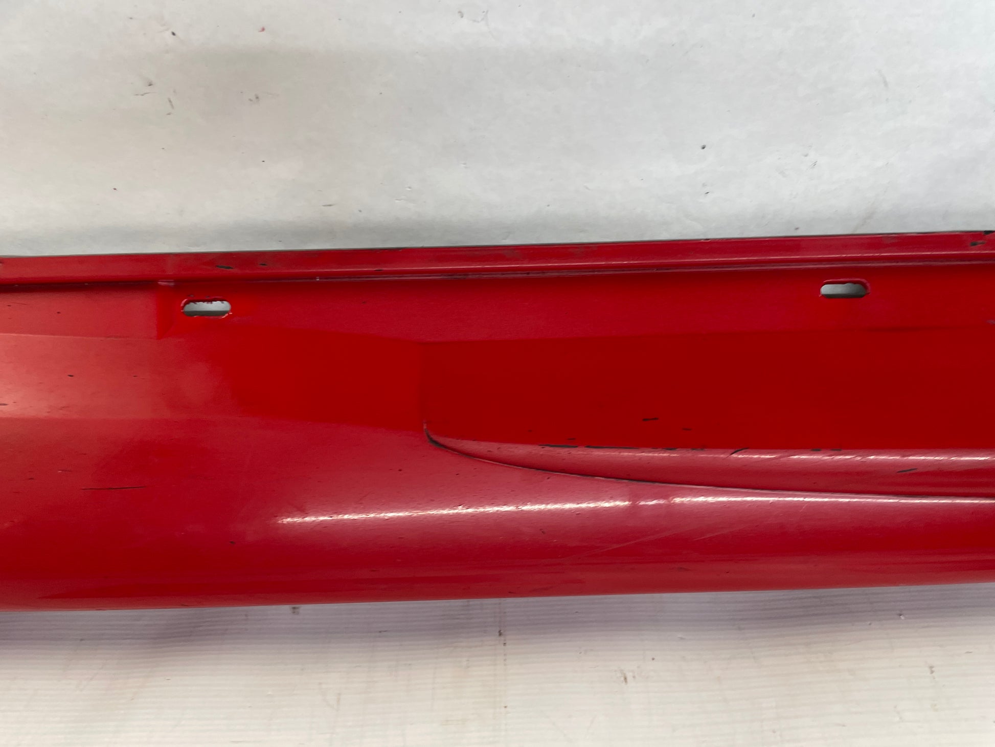 2005 Pontiac GTO RH Passenger Rocker Molding Side Skirt Panel Trim OEM - Day's Parts Yard