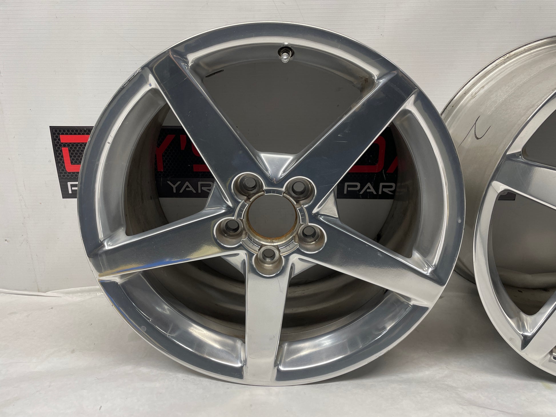 2005 Chevy C6 Corvette Factory OEM Wheels w/ Center Caps 19X8.5 19X10 - Day's Parts Yard