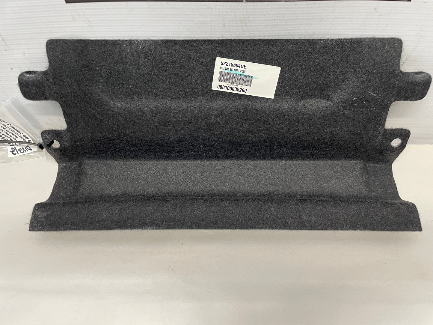 2009 Pontiac G8 GT Ski Port Felt Cover OEM - Day's Parts Yard