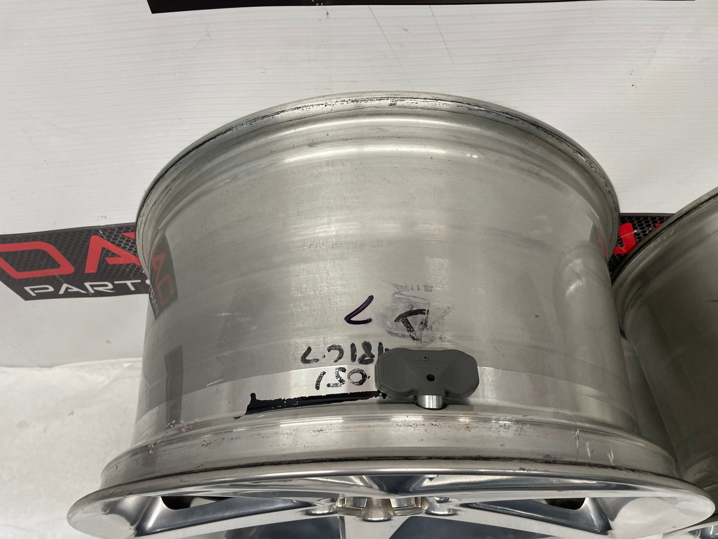 2005 Chevy C6 Corvette Factory OEM Wheels w/ Center Caps 19X8.5 19X10 - Day's Parts Yard