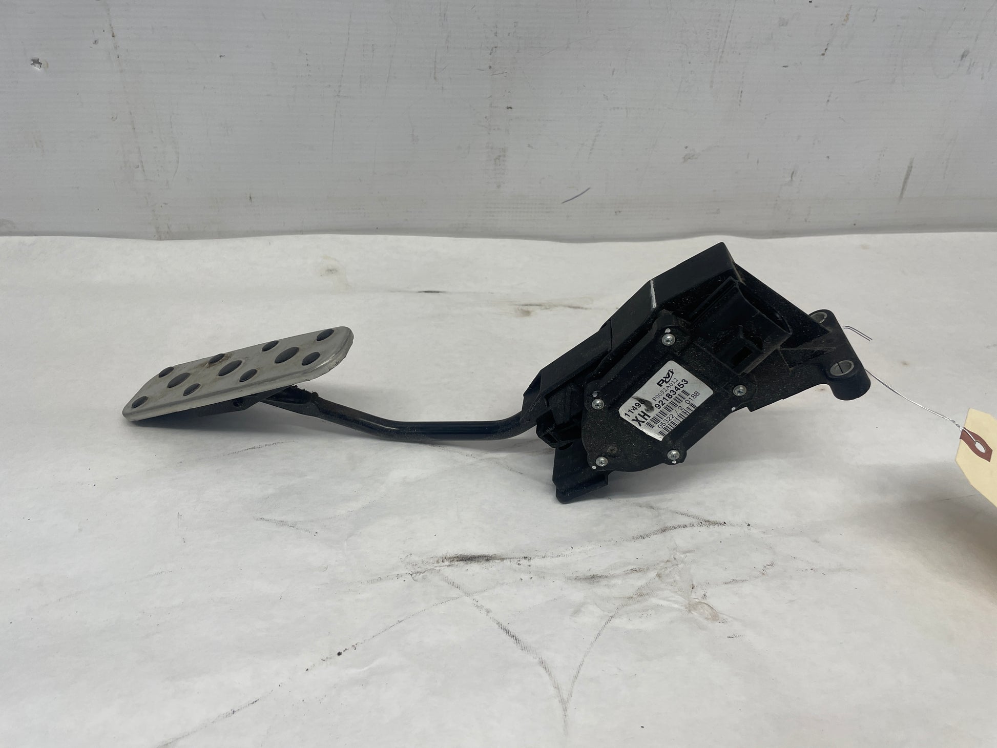 2006 Pontiac GTO Gas Pedal Accelerator OEM - Day's Parts Yard