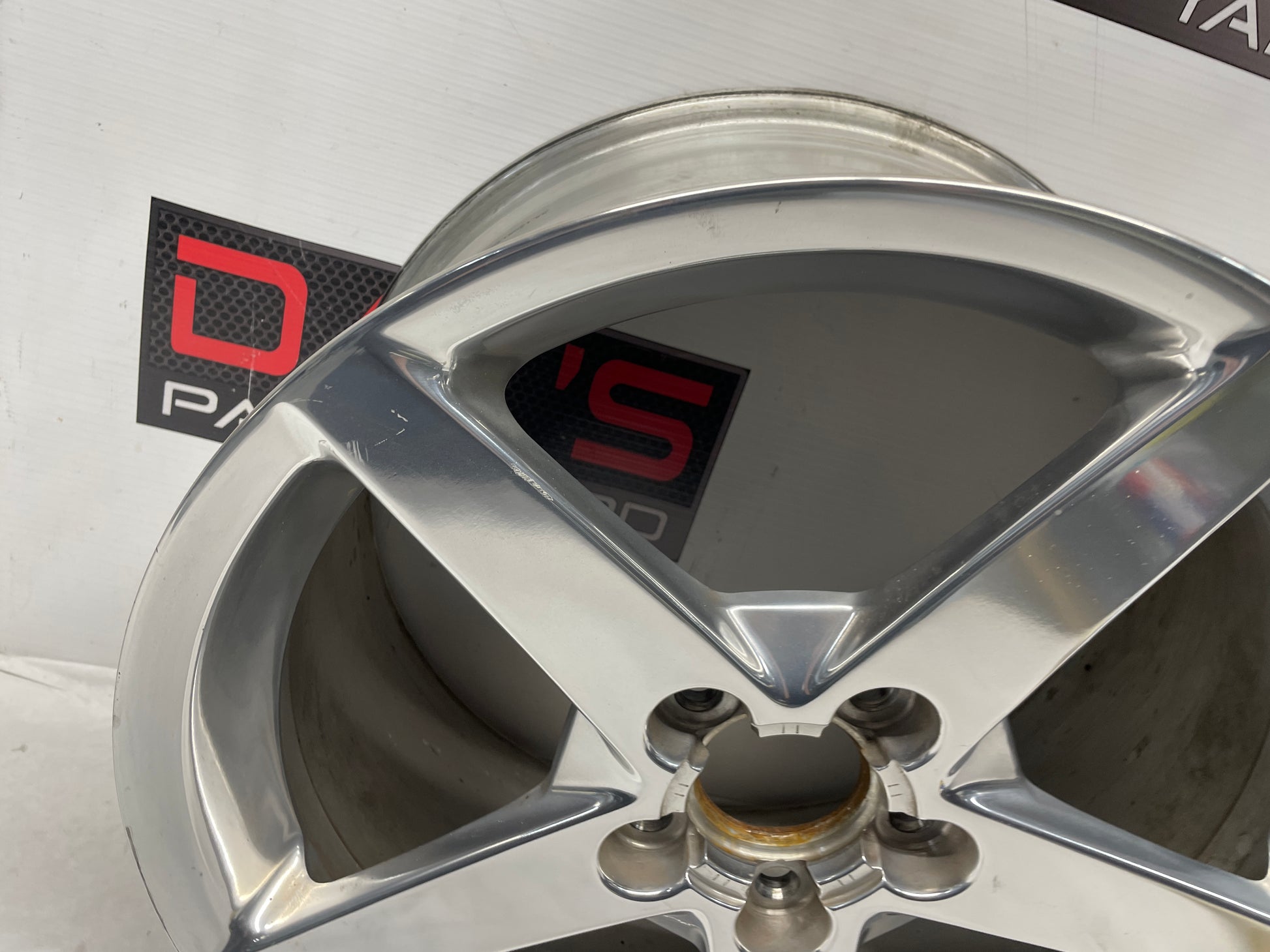 2005 Chevy C6 Corvette Factory OEM Wheels w/ Center Caps 19X8.5 19X10 - Day's Parts Yard