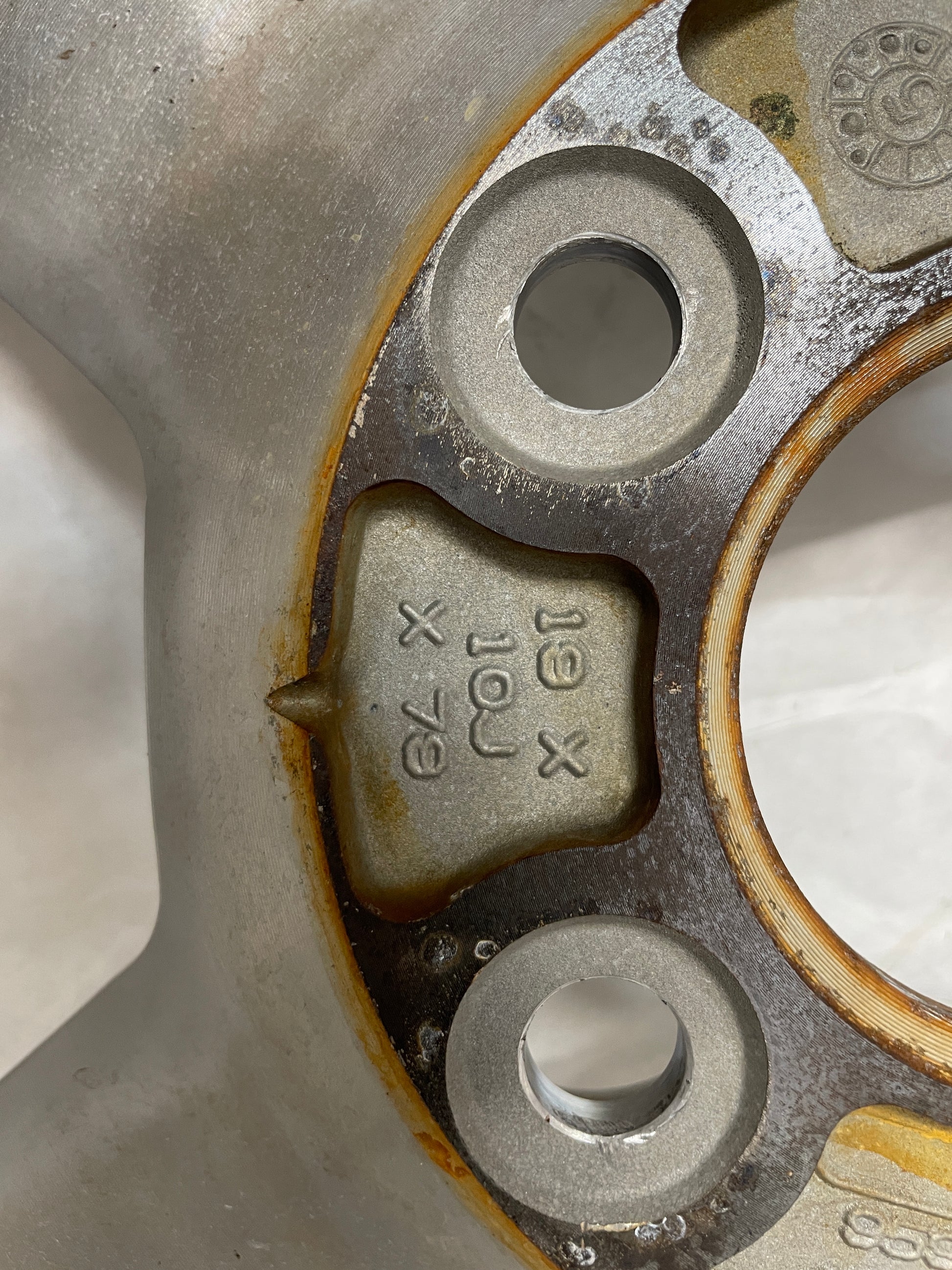 2005 Chevy C6 Corvette Factory OEM Wheels w/ Center Caps 19X8.5 19X10 - Day's Parts Yard