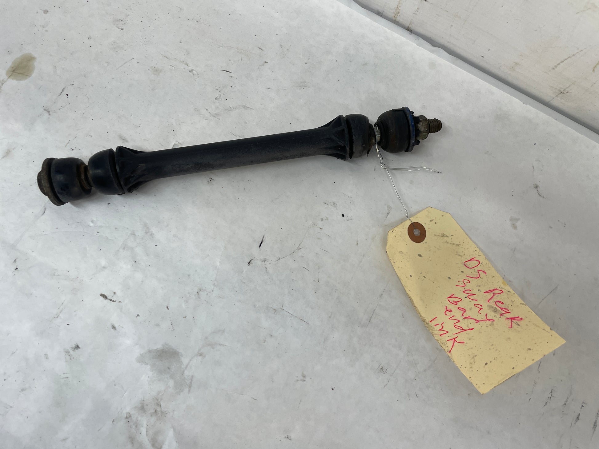 2014 Chevy Camaro SS  RH & LH Rear Stabilizer Sway Bar End Links OEM - Day's Parts Yard