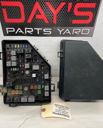 2009 Pontiac G8 Engine Bay Fuse Relay Box OEM