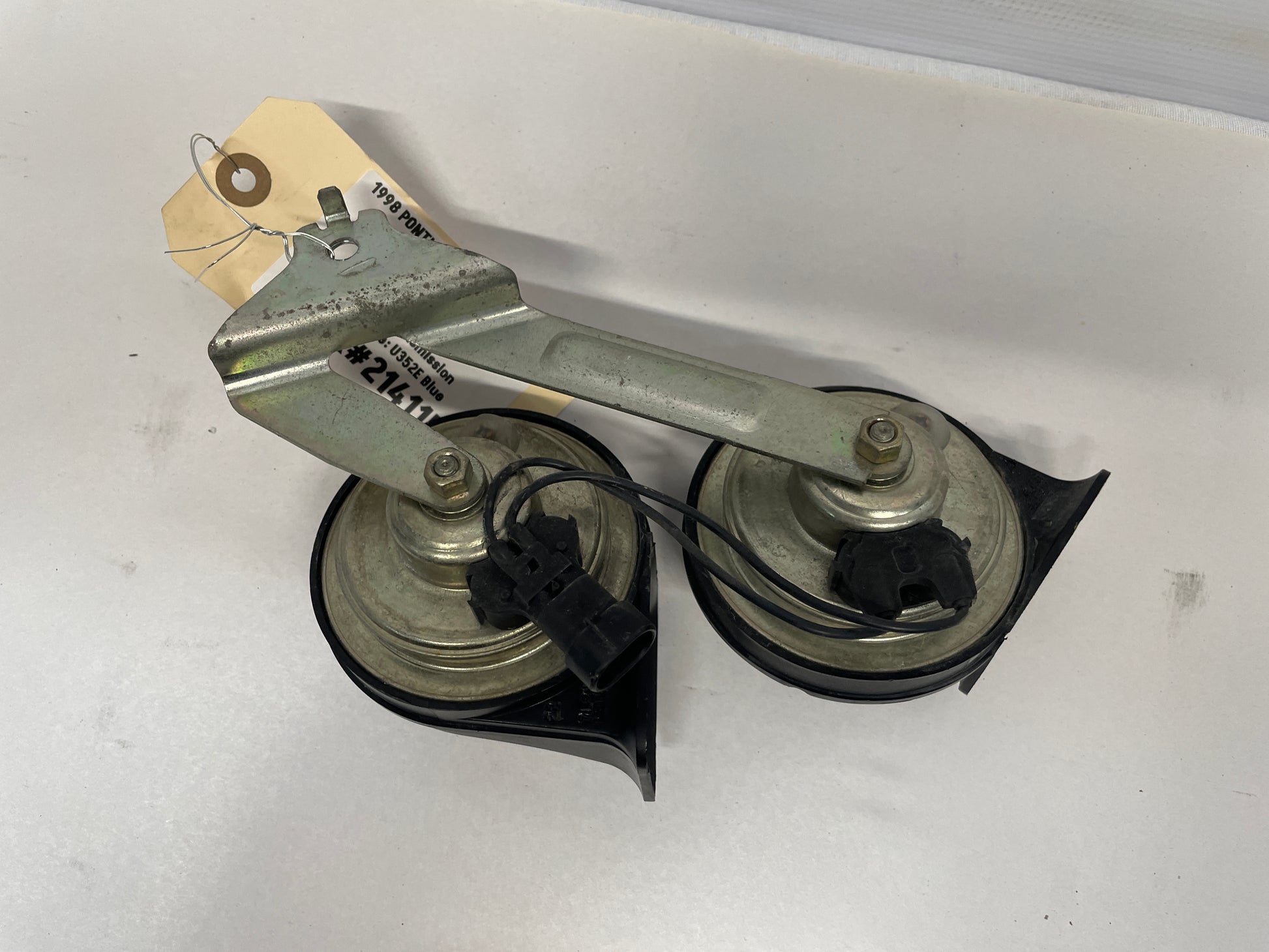 1998 Pontiac Firebird Formula Trans Am Horn Assembly OEM - Day's Parts Yard