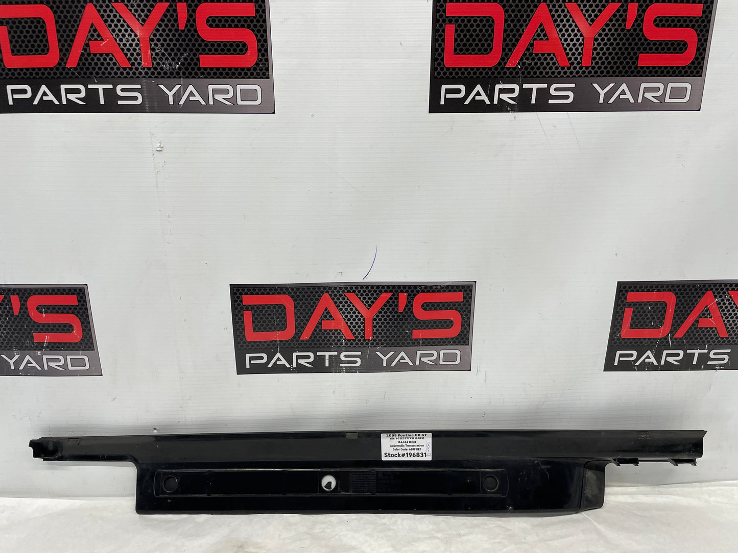 2009 Pontiac G8 GT LH Driver Front Door Sill Kick Panel / Scuff Plate OEM - Day's Parts Yard