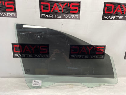 2009 Pontiac G8 GT RH Passenger Front Door Window Glass OEM - Day's Parts Yard
