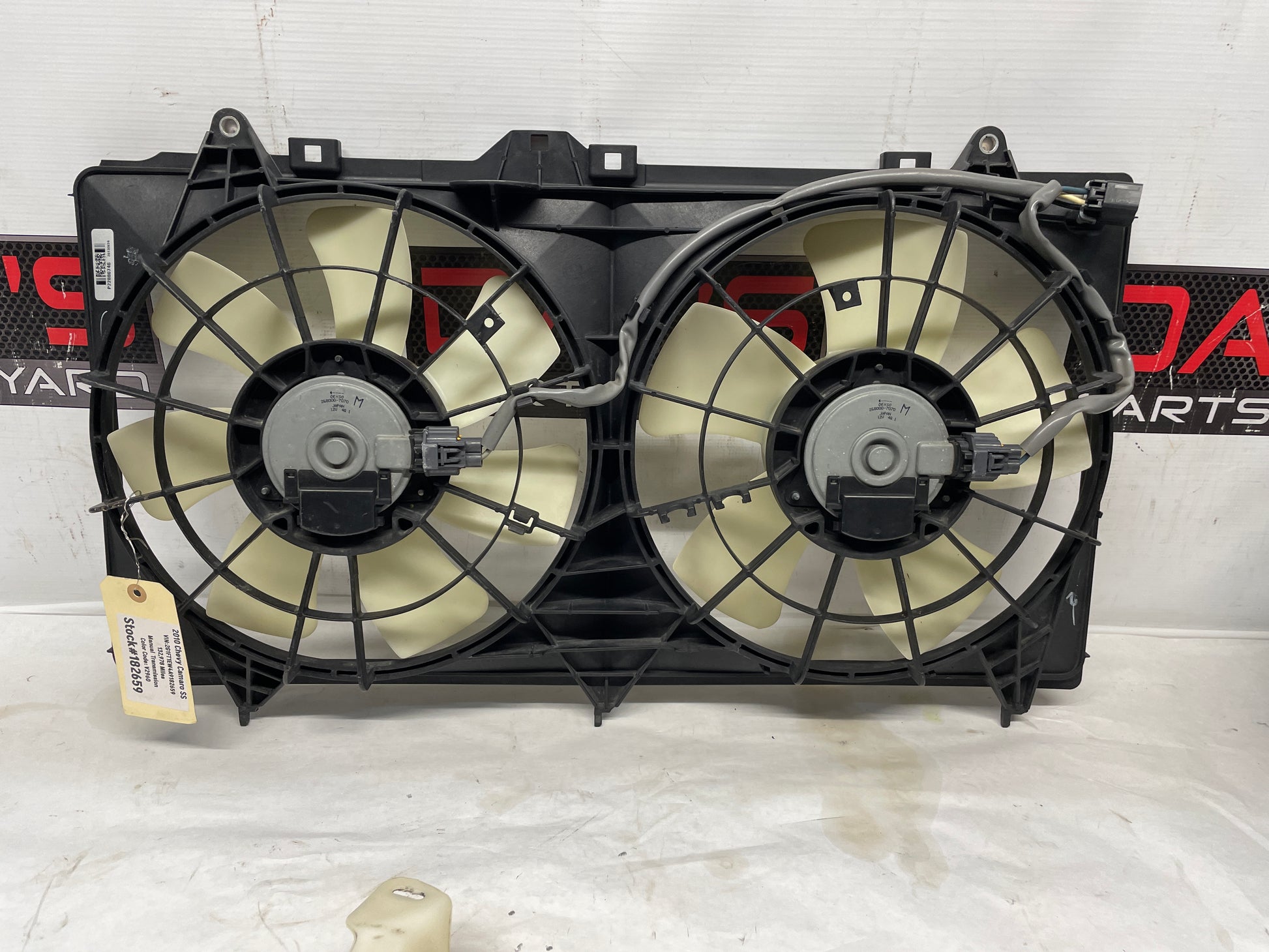 1998 Chevy Camaro Z28 Radiator Cooling Dual Fan Motor Assembly OEM - Day's Parts Yard