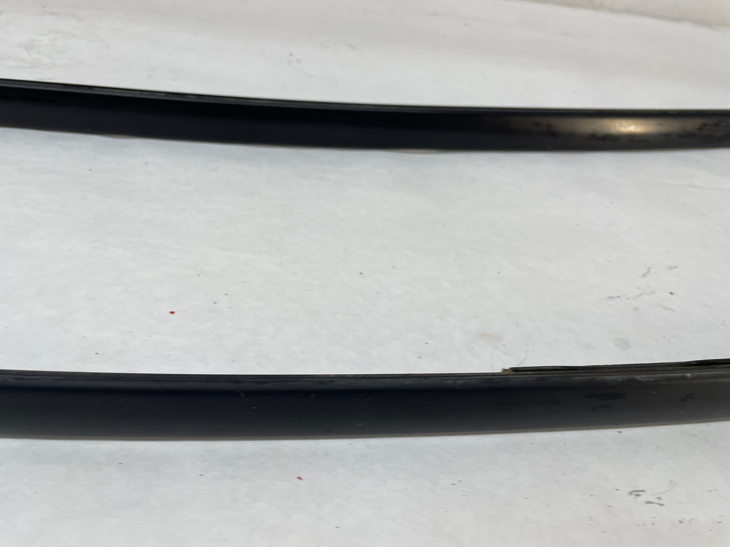 2005 Pontiac GTO RH & LH Roof Panel Joint Finish Trim Molding OEM