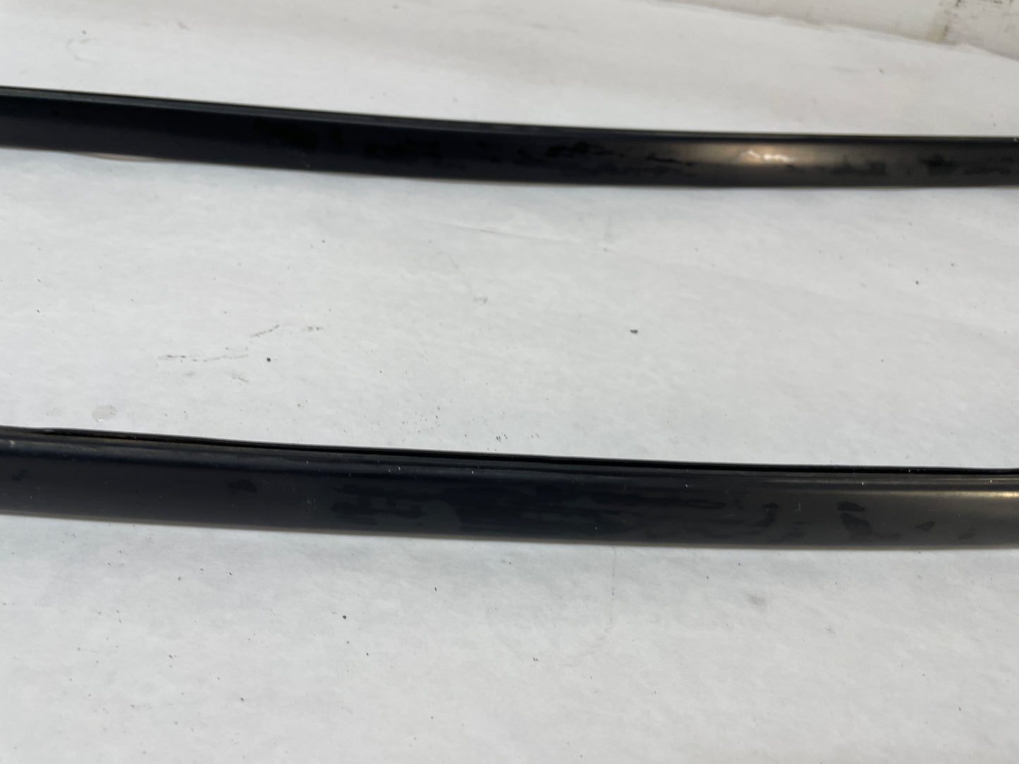 2005 Pontiac GTO RH & LH Roof Panel Joint Finish Trim Molding OEM