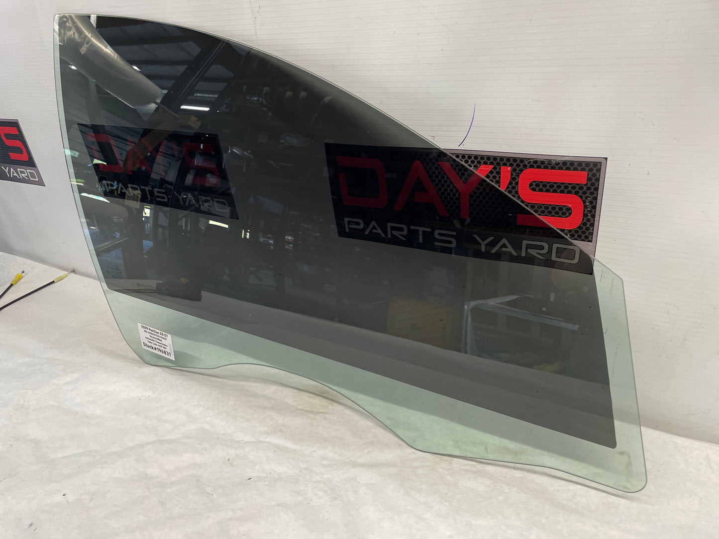 2009 Pontiac G8 GT RH Passenger Front Door Window Glass OEM - Day's Parts Yard