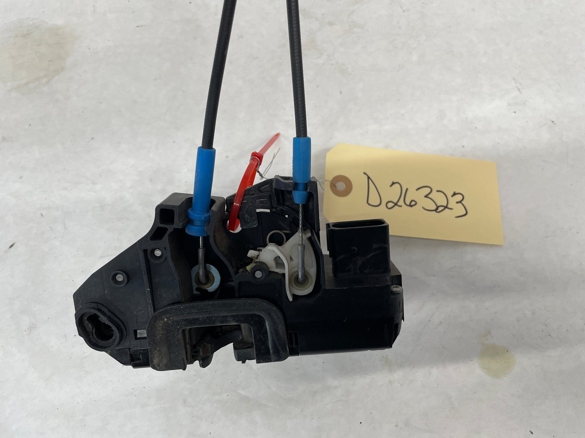2009 Pontiac G8 GT RH Passenger Front Door Lock Actuator OEM - Day's Parts Yard