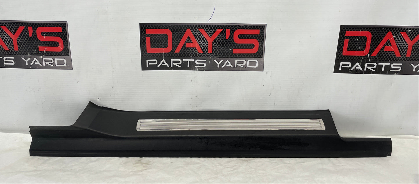 2009 Pontiac G8 GTRH Passenger Front Door Sill Kick Panel / Scuff Plate OEM - Day's Parts Yard