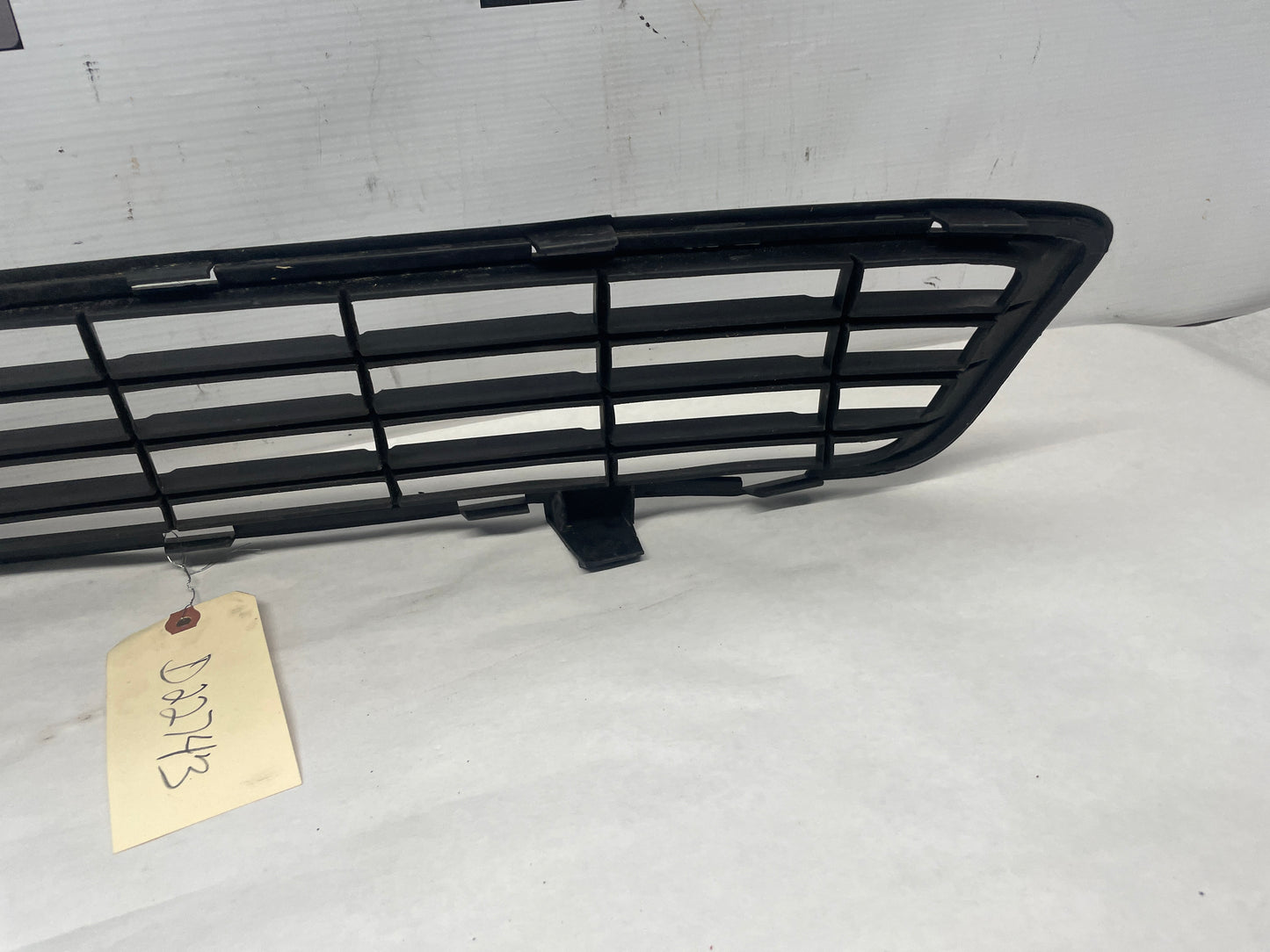 2010 Chevy Camaro SS Front Bumper Lower Grille OEM - Day's Parts Yard