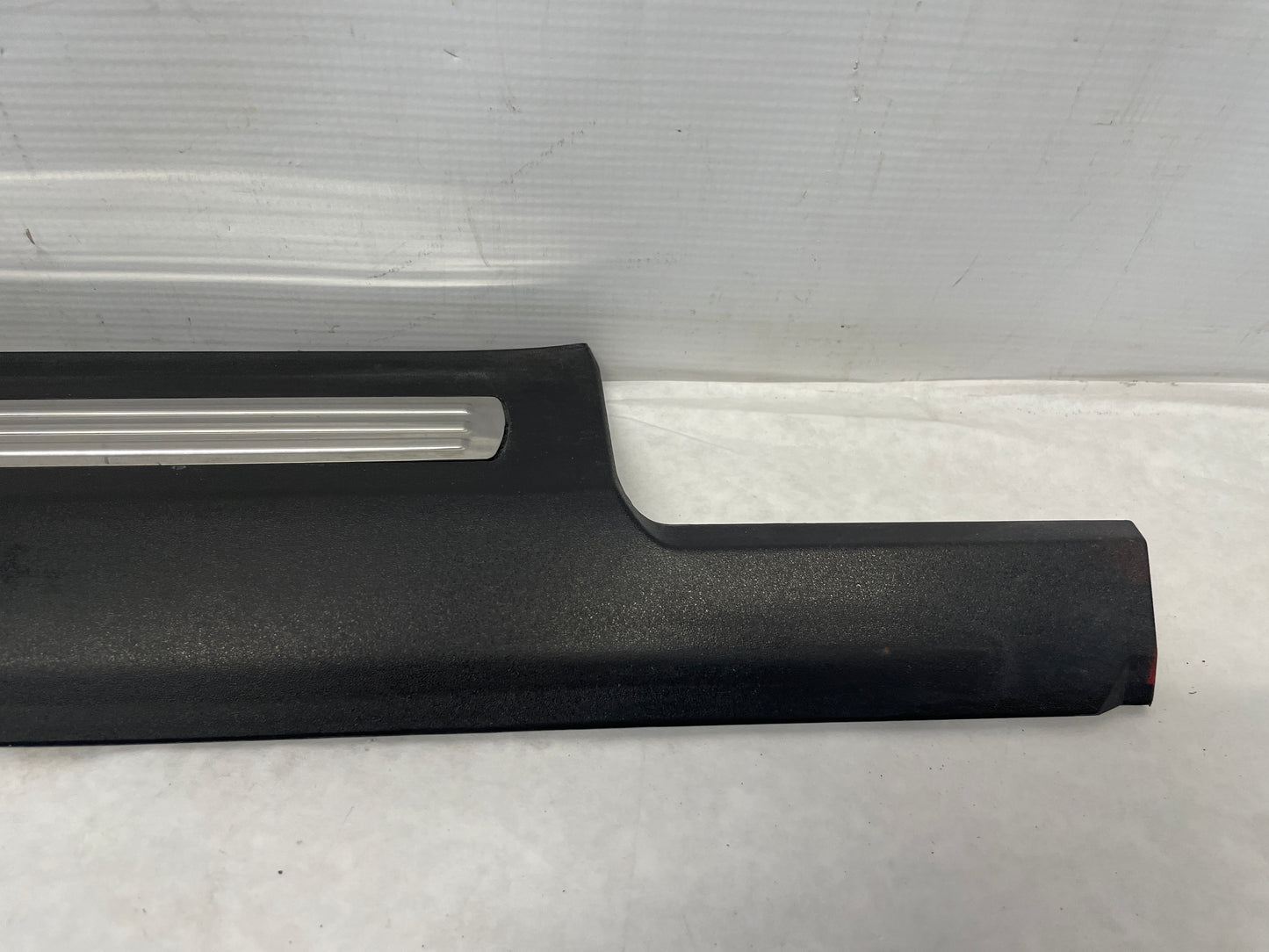 2009 Pontiac G8 GTRH Passenger Front Door Sill Kick Panel / Scuff Plate OEM - Day's Parts Yard