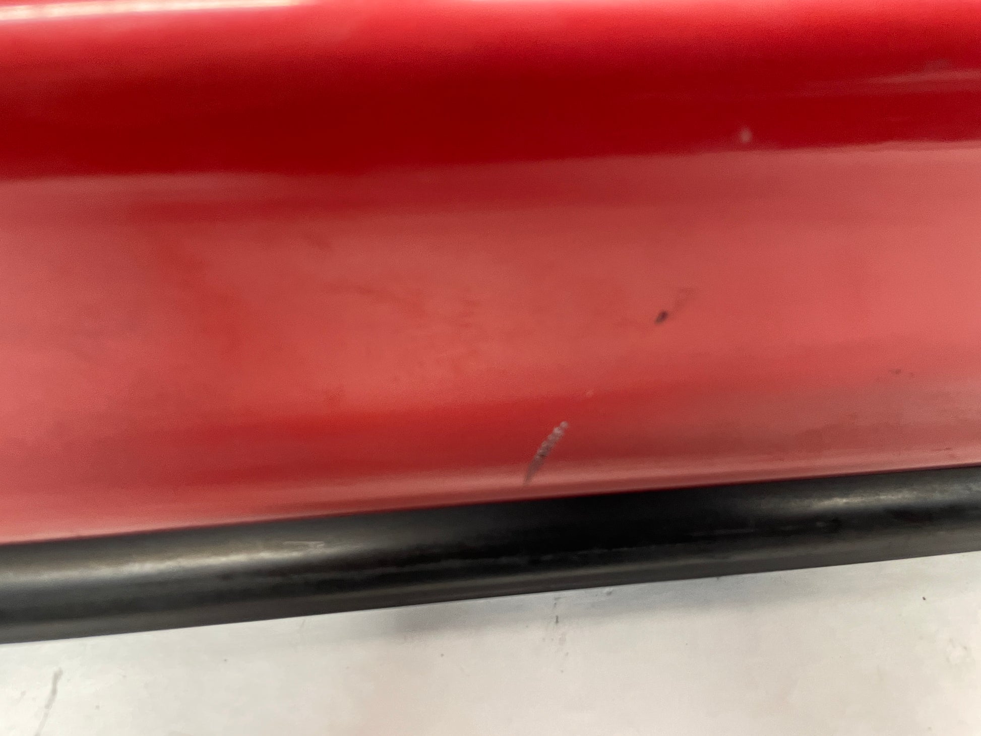 2006 Pontiac GTO LH Driver Rocker Molding Side Skirt Trim Panel OEM - Day's Parts Yard