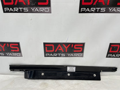 2009 Pontiac G8 GTRH Passenger Front Door Sill Kick Panel / Scuff Plate OEM - Day's Parts Yard