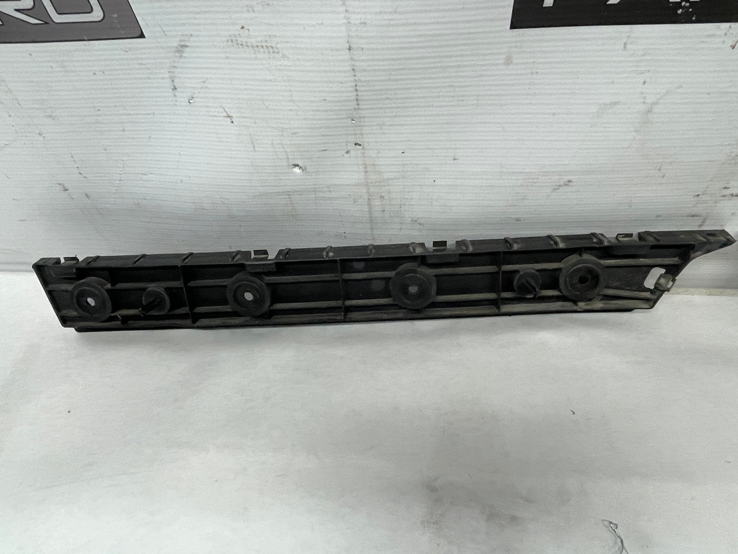 2018 Cadillac Escalade RH & LH Rear Bumper Brackets OEM