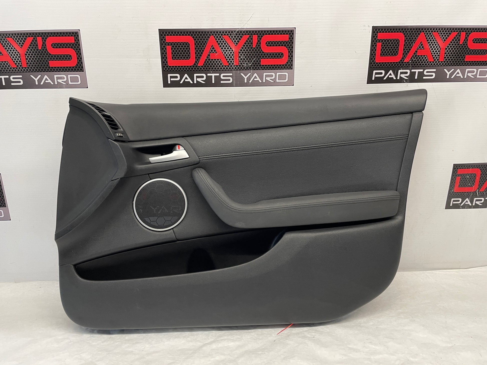 2009 Pontiac G8 GT RH Passenger Front Interior Door Panel Trim OEM - Day's Parts Yard