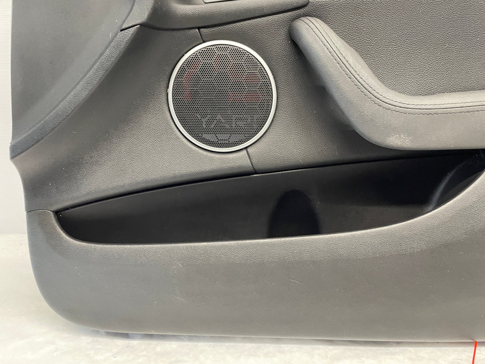 2009 Pontiac G8 GT RH Passenger Front Interior Door Panel Trim OEM - Day's Parts Yard