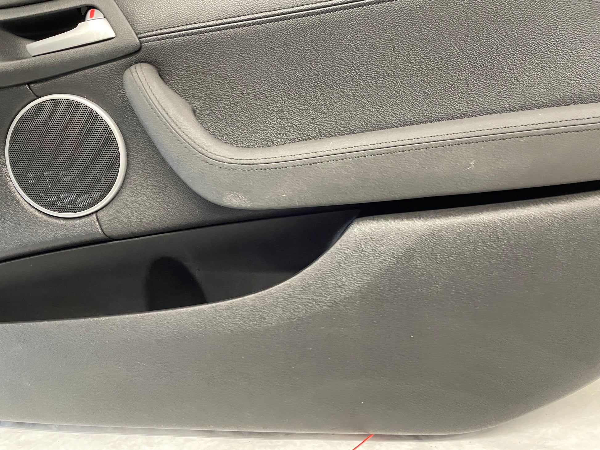 2009 Pontiac G8 GT RH Passenger Front Interior Door Panel Trim OEM - Day's Parts Yard