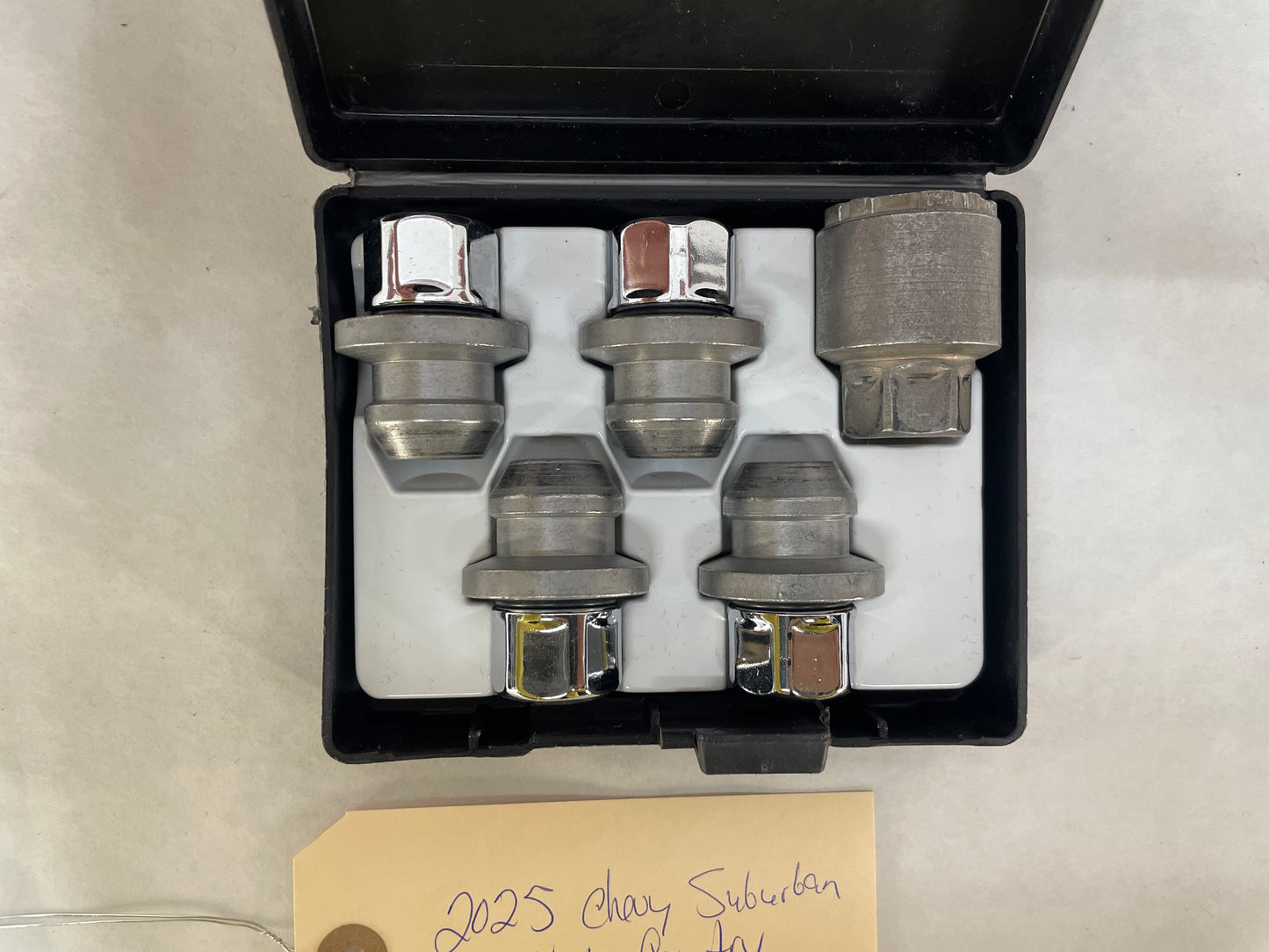 2025 Chevy Suburban Factory Wheel Lug Nut Lock Set OEM - Day's Parts Yard