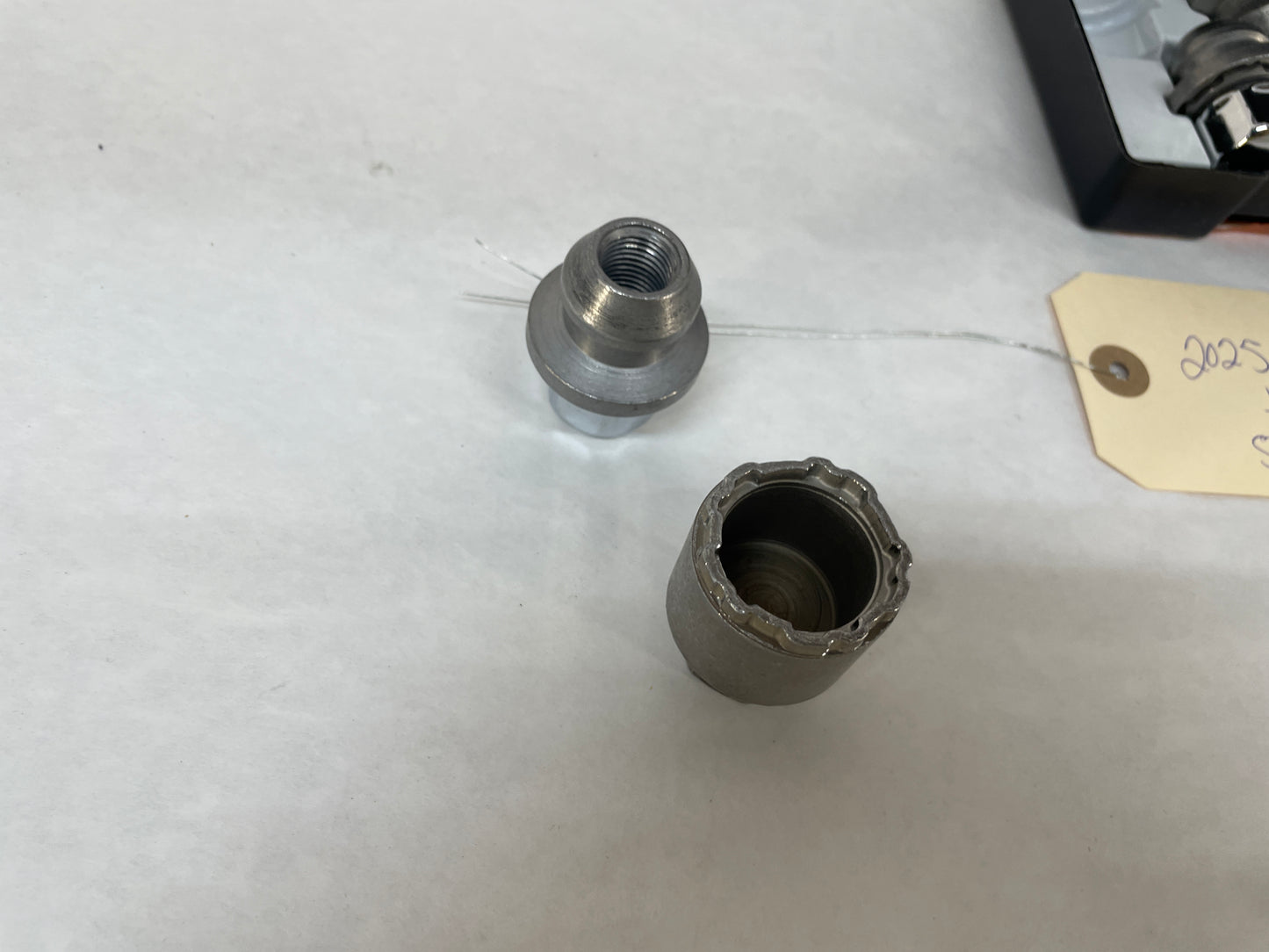 2025 Chevy Suburban Factory Wheel Lug Nut Lock Set OEM - Day's Parts Yard