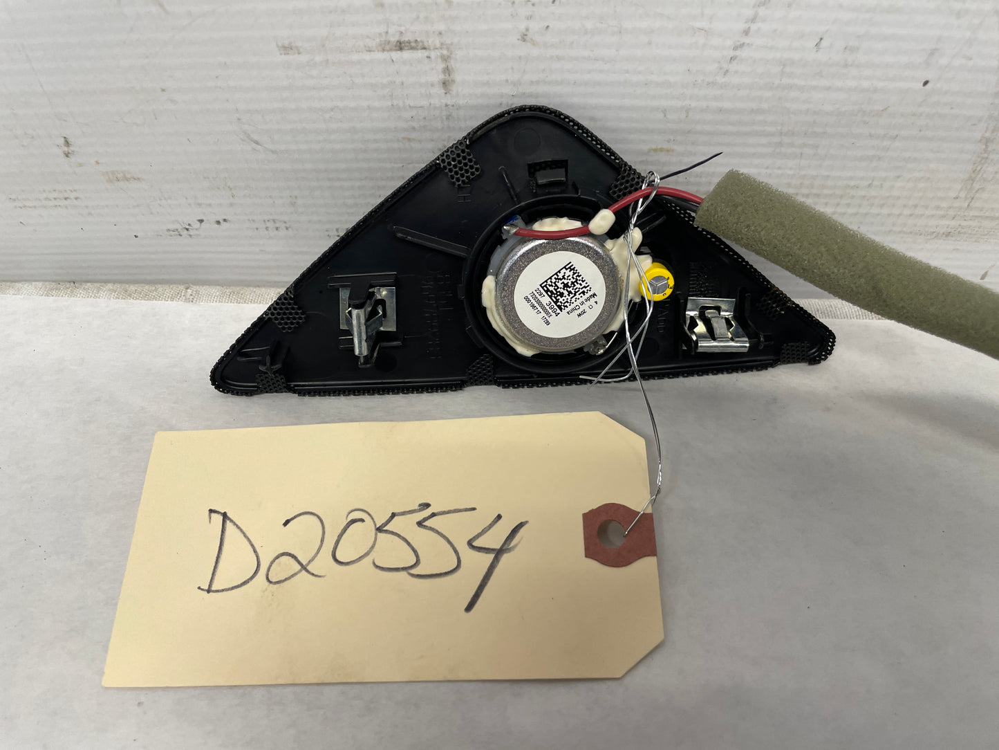 2018 Cadillac Escalade RH Passenger Front Door Panel Tweeter Speaker OEM