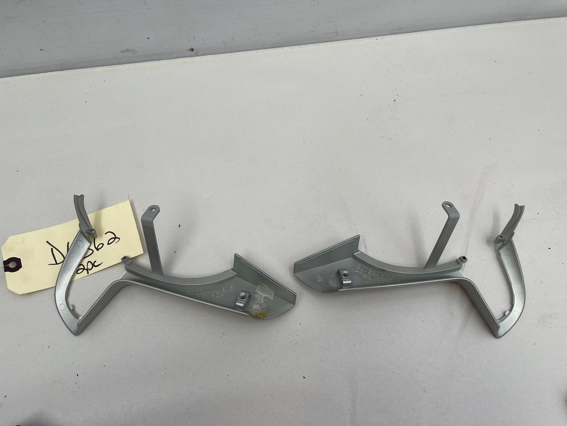 2008 Pontiac G8 GT Steering Wheel Trim RH & LH Silver OEM - Day's Parts Yard
