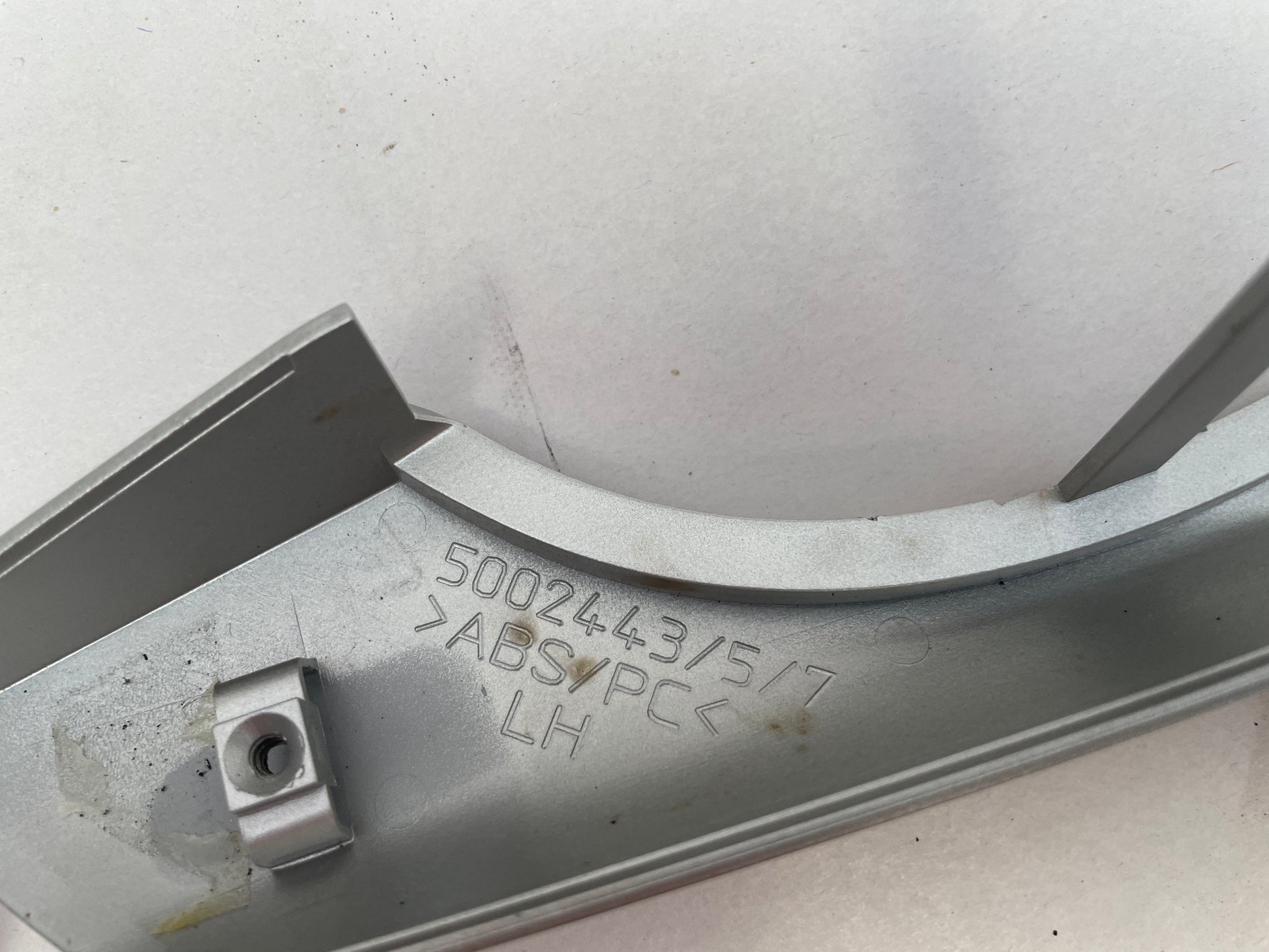 2008 Pontiac G8 GT Steering Wheel Trim RH & LH Silver OEM - Day's Parts Yard