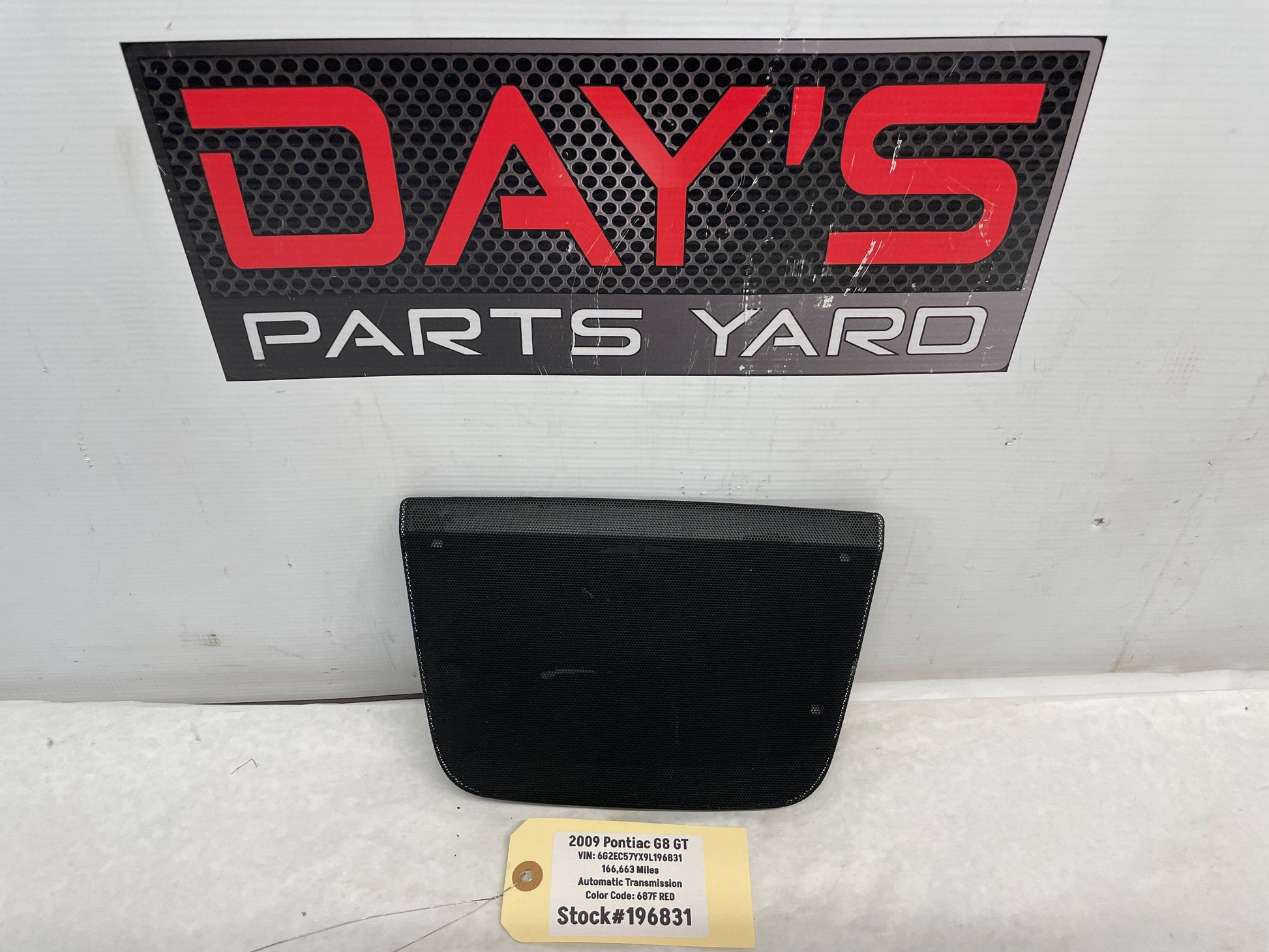 2009 Pontiac G8 GT Center Dash Radio Bezel Speaker Cover Grille OEM - Day's Parts Yard