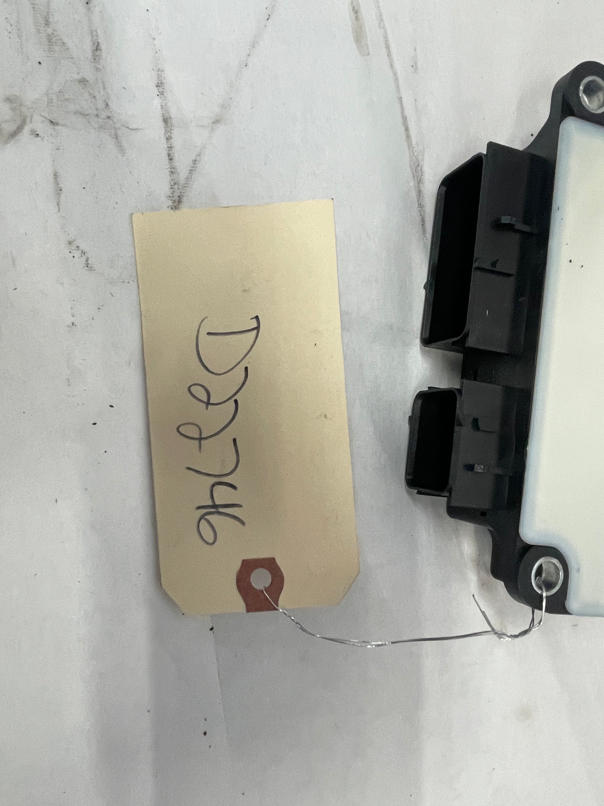 2010 Chevy Camaro SS Airbag Air Bag Control Diagnostic Module OEM - Day's Parts Yard