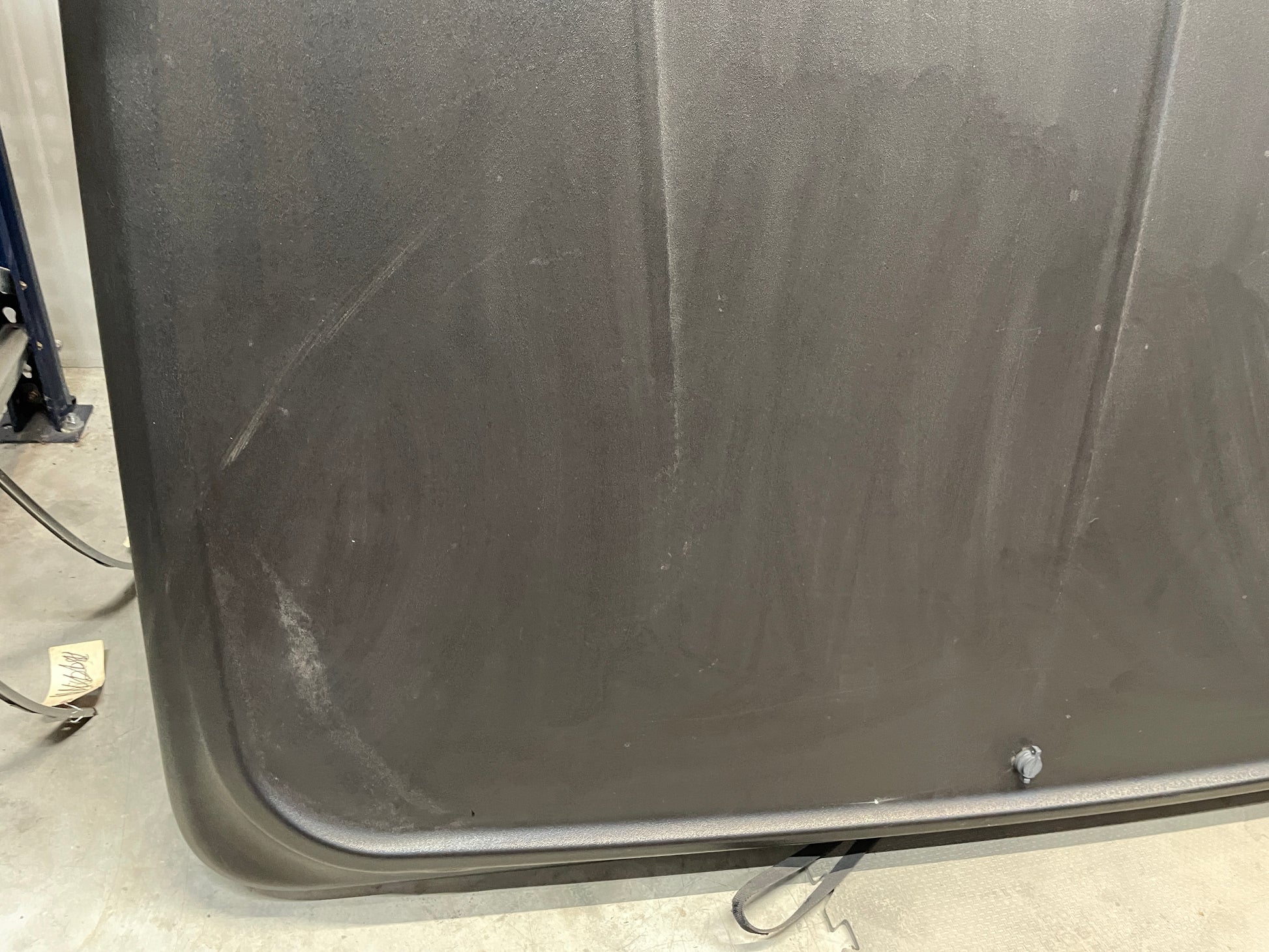 2009 GMC Sierra 2500HD SLT Tonneau Hard Cover w/ Hardware OEM LOCAL PICK UP - Day's Parts Yard